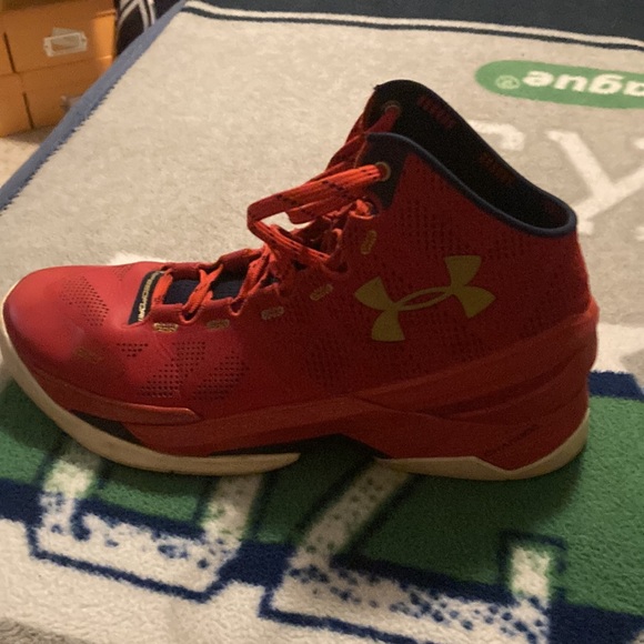 Size 10 us men red CURRY 2 FLOOR GENERAL high tops - Picture 2 of 6